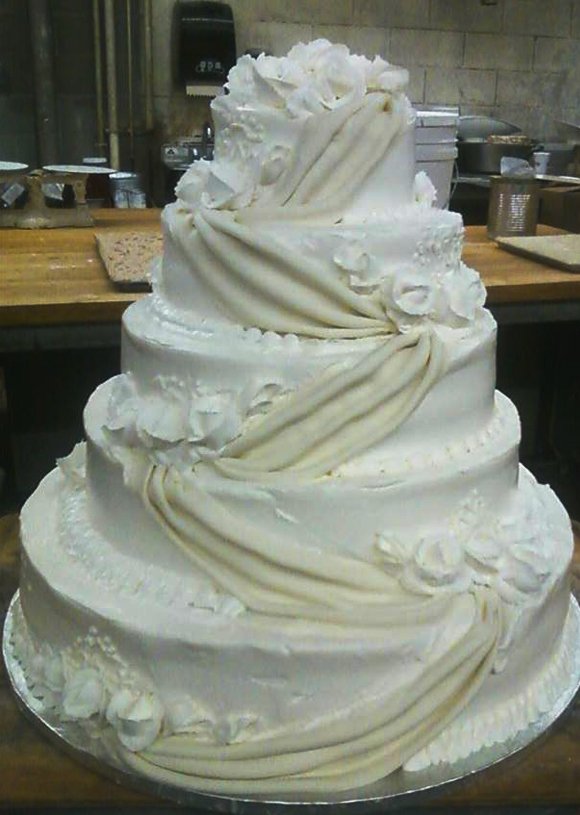 Geddes Bakery wedding cake